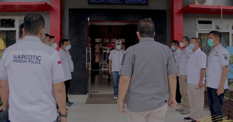 Kepala Divisi Pemasyarakatan Kantor Wilayah Kementerian Hukum dan HAM Sumatera Selatan Dadi Mulyadi beserta jajaran saat berkunjungi ke Lembaga Pemasyarakatan (Lapas) Narkotika Kelas IIB Banyuasin.